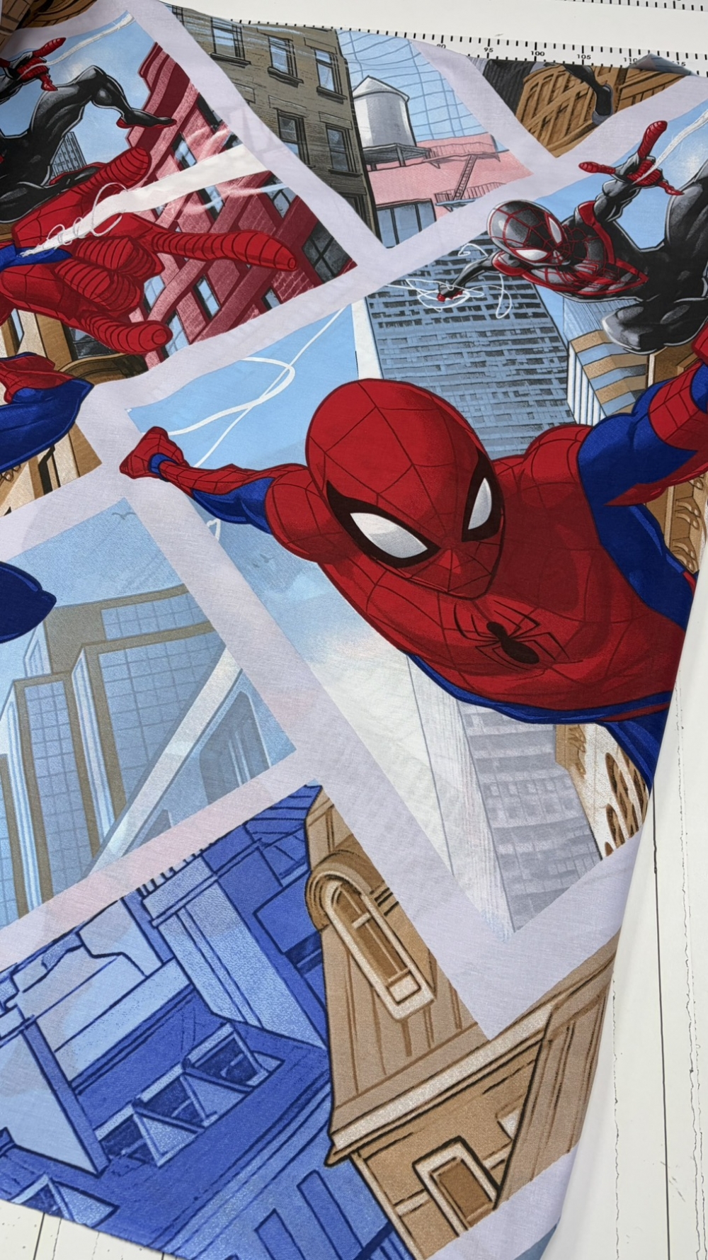 Постельное белье Паук Питер Паркер подростковое на резинке — изображение 3